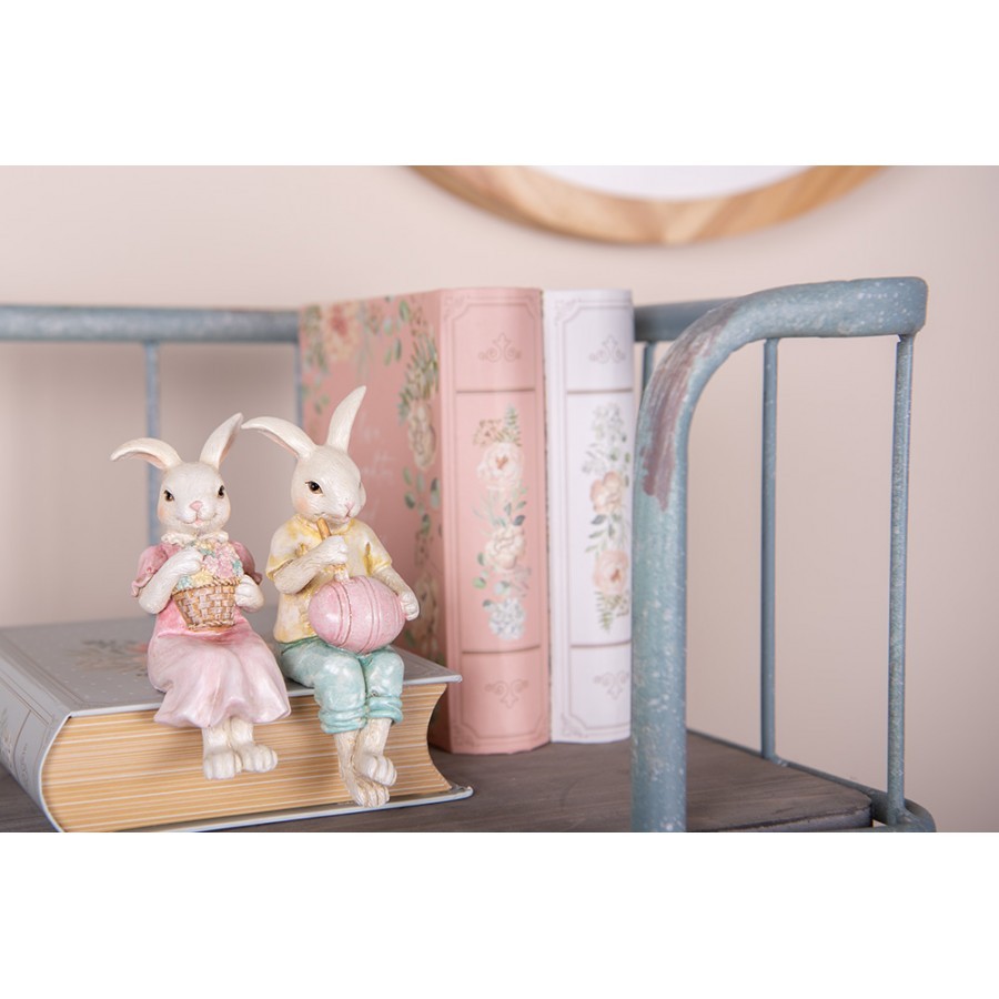 Dekorace sedící králíček malující vajíčko - 7*5*14 cm Clayre & Eef Dekorace sedící králíček malující vajíčko - 7*5*14 cm Clayre & Eef