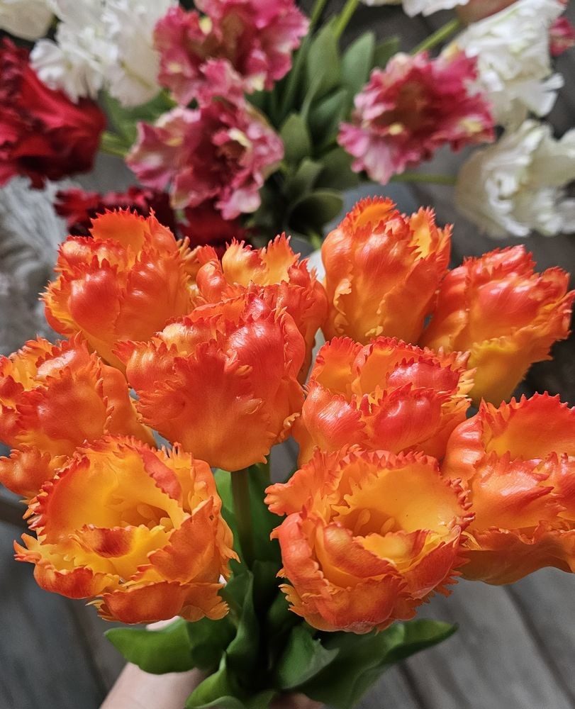 Kytice 5ks oranžových realistických tulipánů Tulips Papagayo - 39 cm daan kromhout Kytice 5ks oranžových realistických tulipánů Tulips Papagayo - 39 cm daan kromhout