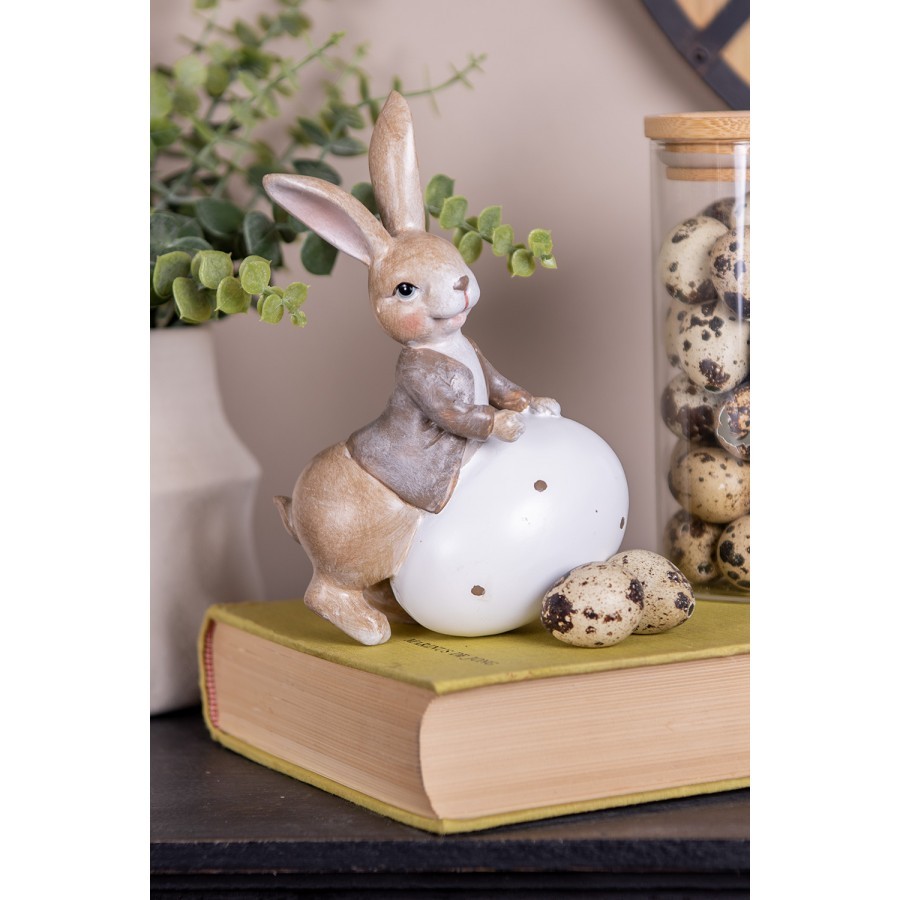 Velikonoční dekorace králík s vajíčkem - 11*7*17 cm Clayre & Eef Velikonoční dekorace králík s vajíčkem - 11*7*17 cm Clayre & Eef