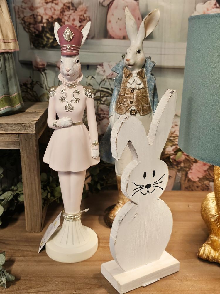 Dekorace figurka králičí žena v růžovém obleku - 9*9*35 cm Clayre & Eef Dekorace figurka králičí žena v růžovém obleku - 9*9*35 cm Clayre & Eef