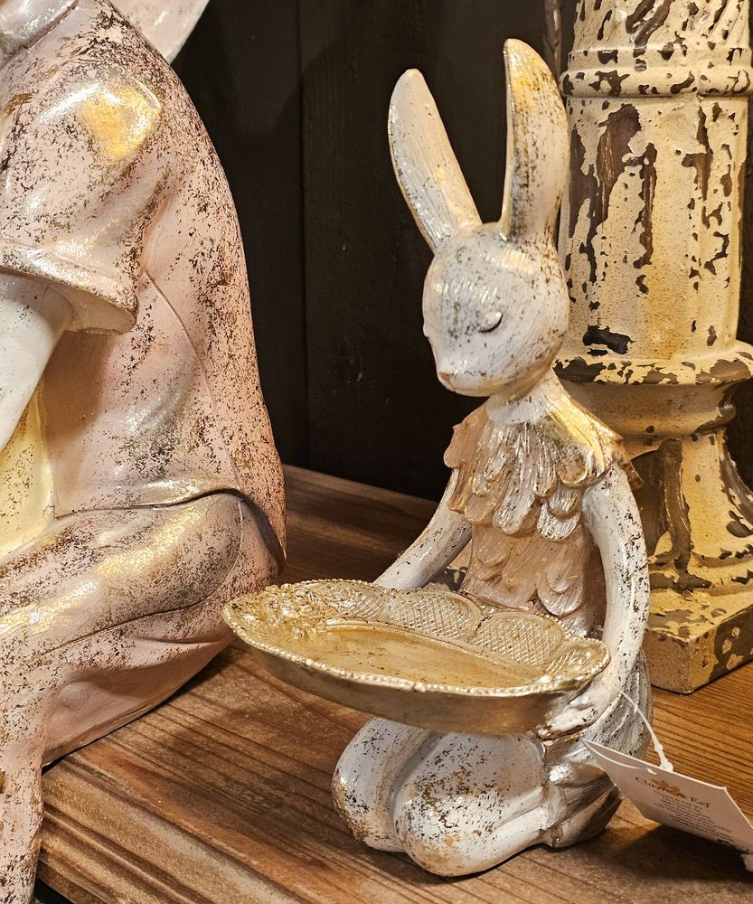 Dekorace králík s podnosem a se zlatým třpytem - 14*14*26 cm Clayre & Eef Dekorace králík s podnosem a se zlatým třpytem - 14*14*26 cm Clayre & Eef