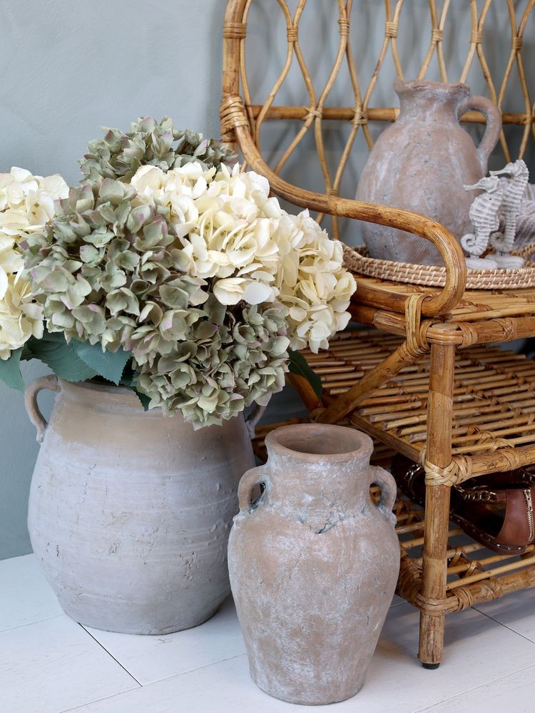 Šedo-béžová antik váza s oušky French Unique L - 34*33*35 cm Chic Antique Šedo-béžová antik váza s oušky French Unique L - 34*33*35 cm Chic Antique