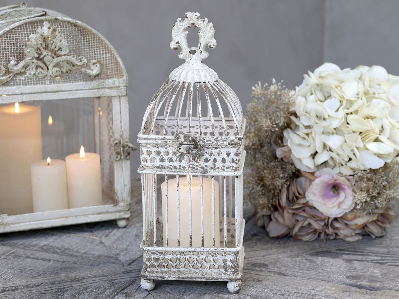 Krémová antik dekorativní zdobená ptačí klec - 12*12*32 cm Chic Antique Krémová antik dekorativní zdobená ptačí klec - 12*12*32 cm Chic Antique