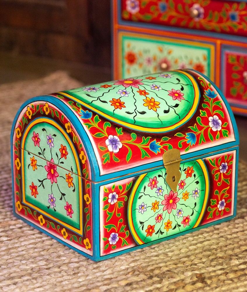 Dřevěná barevná truhla Mumbai mango wood - 28*23*23 cm J-Line by Jolipa Dřevěná barevná truhla Mumbai mango wood - 28*23*23 cm J-Line by Jolipa