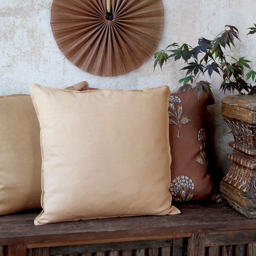 Béžový lněný povlak na polštář Aix - 50*50 cm Chic Antique Béžový lněný povlak na polštář Aix - 50*50 cm Chic Antique