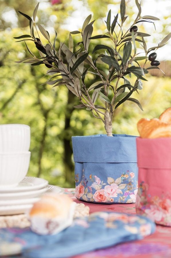 Modrý bavlněný košík na pečivo Flower & Fiesta - Ø 15*16 cm Clayre & Eef Modrý bavlněný košík na pečivo Flower & Fiesta - Ø 15*16 cm Clayre & Eef