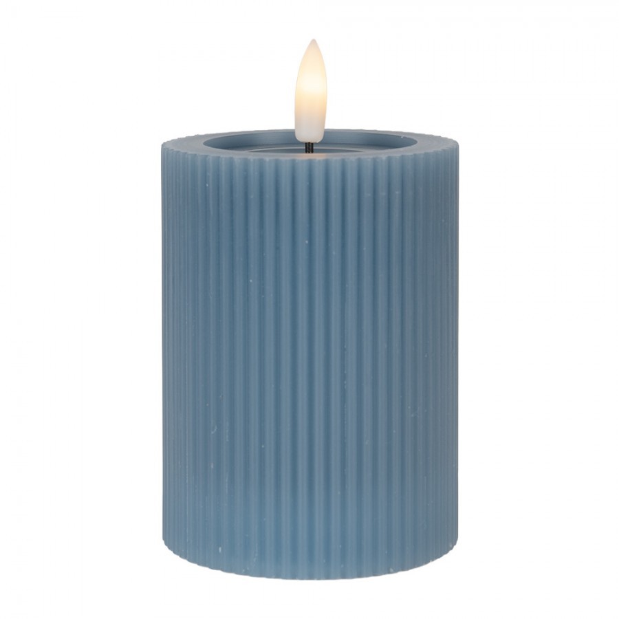 Modrá válcová svíčka s vroubkováním Led Candle - Ø 8*13 cm / 2*AA Clayre & Eef Modrá válcová svíčka s vroubkováním Led Candle - Ø 8*13 cm / 2*AA Clayre & Eef