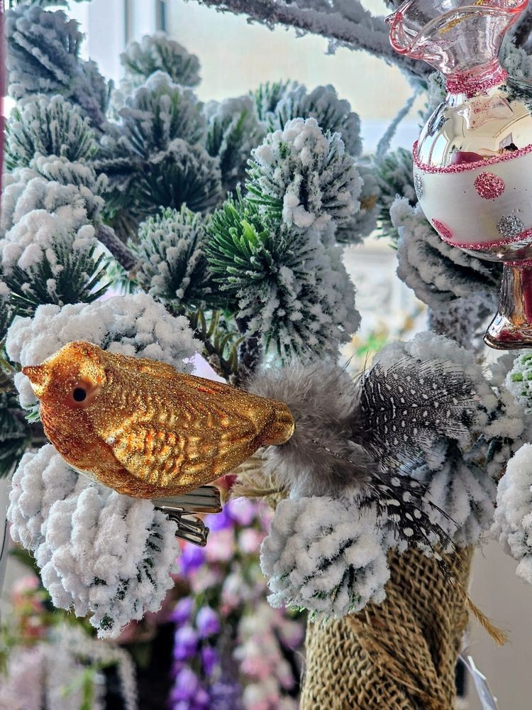 Zlato-hnědá skleněná vánoční ozdoba ptáček na klipu - 9*3*4 cm Clayre & Eef Zlato-hnědá skleněná vánoční ozdoba ptáček na klipu - 9*3*4 cm Clayre & Eef
