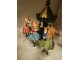 Dekorace socha děvčátko v modrých šatech držící Louskáčka - 7*6*12 cm Clayre & Eef