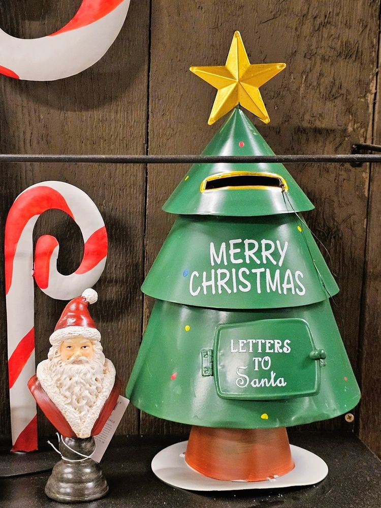 Červeno-bílá vánoční dekorace busta Santa - 7*5*15 cm Clayre & Eef Červeno-bílá vánoční dekorace busta Santa - 7*5*15 cm Clayre & Eef