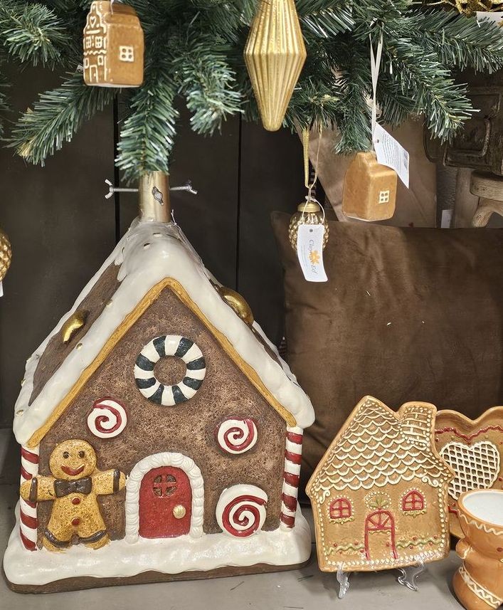 Stojan na stromek perníková chaloupka Gingerbread - 37*26*47 cm Clayre & Eef Stojan na stromek perníková chaloupka Gingerbread - 37*26*47 cm Clayre & Eef