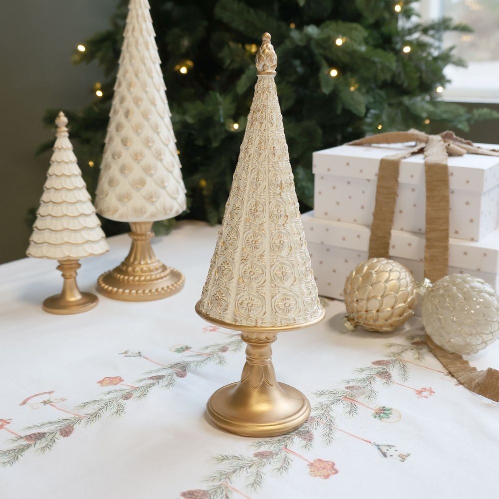 Krémovo-zlatý antik dekorační vánoční stromek Noël - Ø 11*10*32 cm Chic Antique Krémovo-zlatý antik dekorační vánoční stromek Noël - Ø 11*10*32 cm Chic Antique