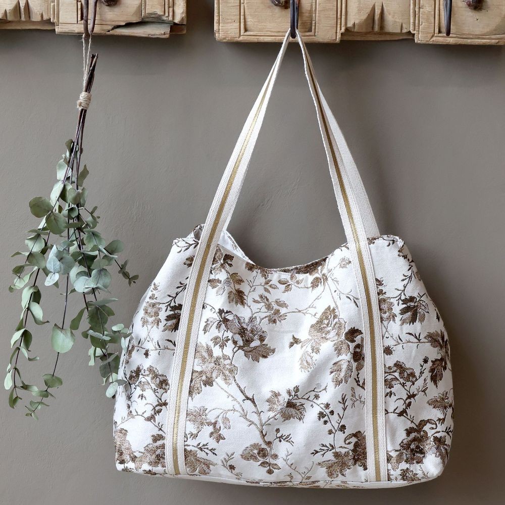 Béžová taška se zlatými vyšívanými listy Anniversary Shopper - 58*32 cm Chic Antique Béžová taška se zlatými vyšívanými listy Anniversary Shopper - 58*32 cm Chic Antique
