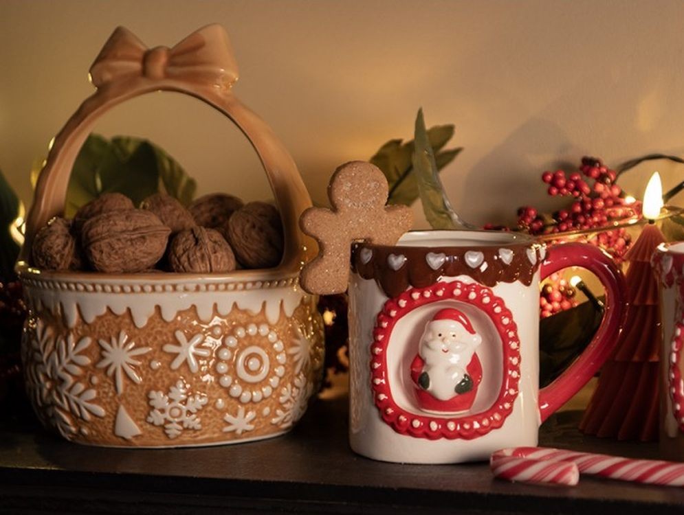 Bílý vánoční keramický hrnek Santa Claus - 14*10*10 cm / 375 ml Clayre & Eef Bílý vánoční keramický hrnek Santa Claus - 14*10*10 cm / 375 ml Clayre & Eef