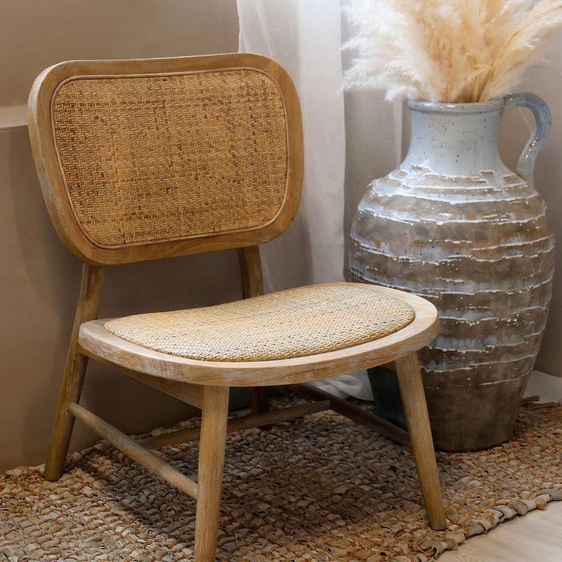 Přírodní dřevěné křeslo s výpletem Lounge French chair - 60*62*78 cm Chic Antique Přírodní dřevěné křeslo s výpletem Lounge French chair - 60*62*78 cm Chic Antique