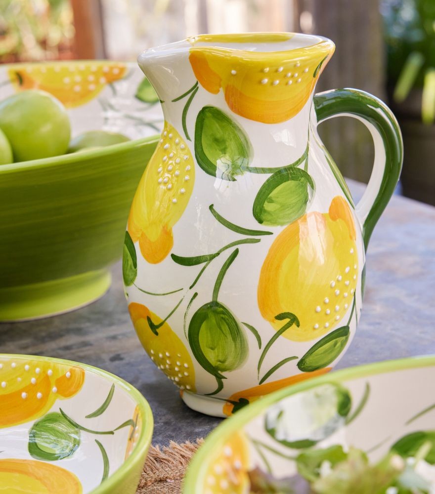 Ručně malovaný keramický džbán s citróny Lemon Pit - 17*17*21 cm / 850 ml J-Line by Jolipa Ručně malovaný keramický džbán s citróny Lemon Pit - 17*17*21 cm / 850 ml J-Line by Jolipa