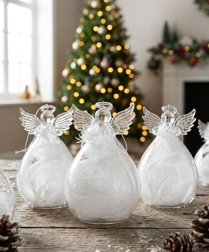 6ks vánoční skleněná ozdoba anděl s peříčky Angel - 8*11 cm J-Line by Jolipa 6ks vánoční skleněná ozdoba anděl s peříčky Angel - 8*11 cm J-Line by Jolipa