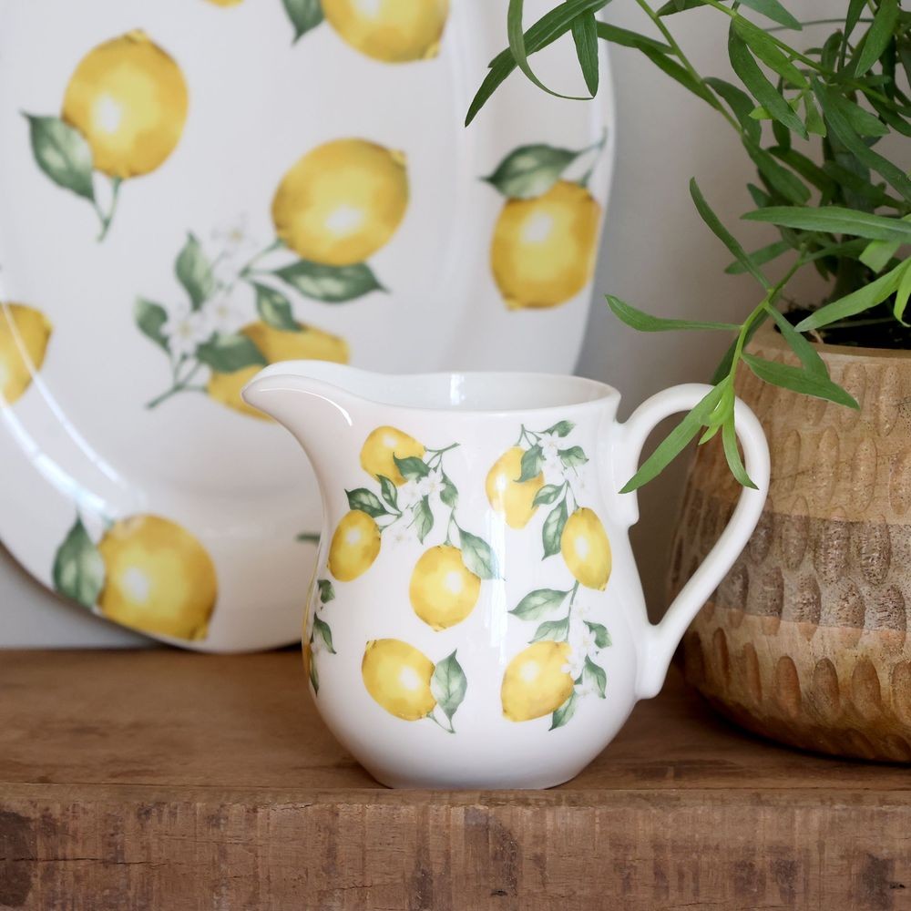 Porcelánový džbánek s citróny Maison Limone Blossom - 8*10 cm / 290 ml Chic Antique Porcelánový džbánek s citróny Maison Limone Blossom - 8*10 cm / 290 ml Chic Antique