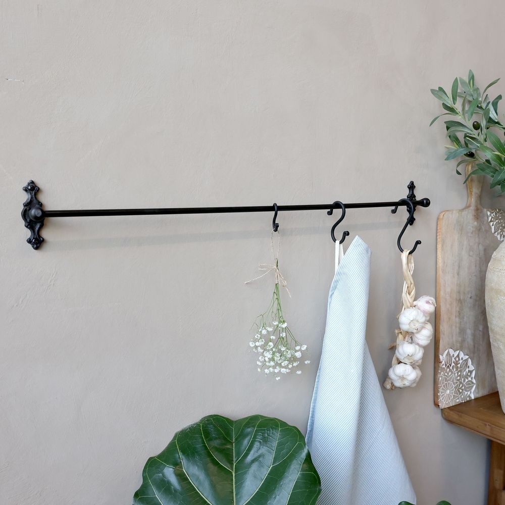 Černá antik nástěnná závěsná tyč Terrié L - 80*10 cm Chic Antique Černá antik nástěnná závěsná tyč Terrié L - 80*10 cm Chic Antique