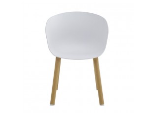 Bílá plastová jídelní židle s nohami v designu dřeva Tiopi - 54*51*82 cm