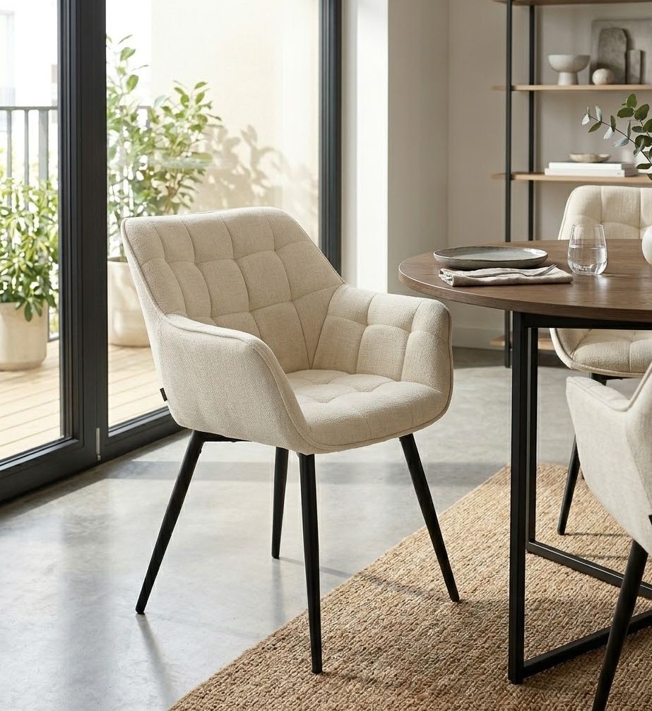 Elegantní béžová čalouněná židle s područkami Jarine - 63*62*80 cm Clayre & Eef Elegantní béžová čalouněná židle s područkami Jarine - 63*62*80 cm Clayre & Eef