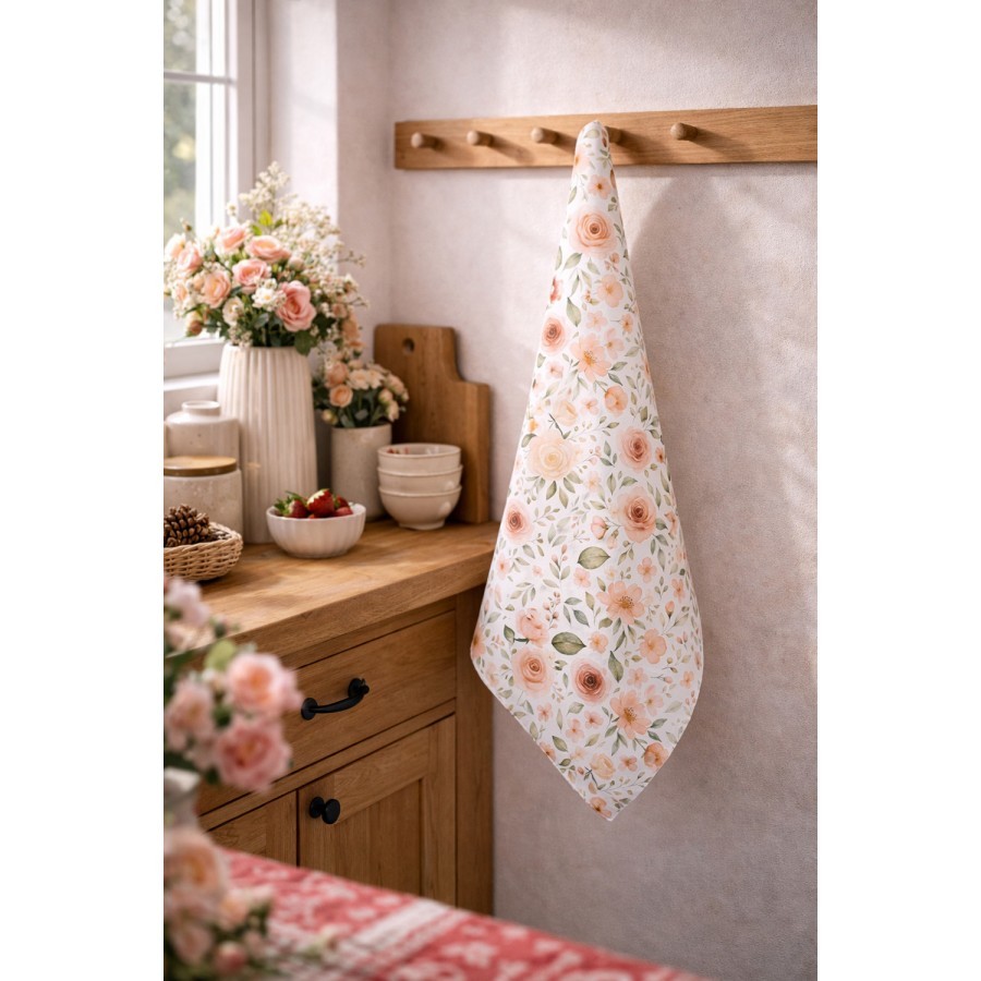Bílá bavlněná utěrka s růžemi Soft Romantic Blush - 50*70 cm Clayre & Eef Bílá bavlněná utěrka s růžemi Soft Romantic Blush - 50*70 cm Clayre & Eef
