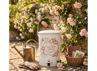 Bílý antik kovový odpadkový koš s pedálem Garden Clipping - 25*27*32 cm