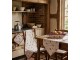 Béžový košík na pečivo s veverkami Tiny Squirrel - 35*35*8 cm Clayre & Eef