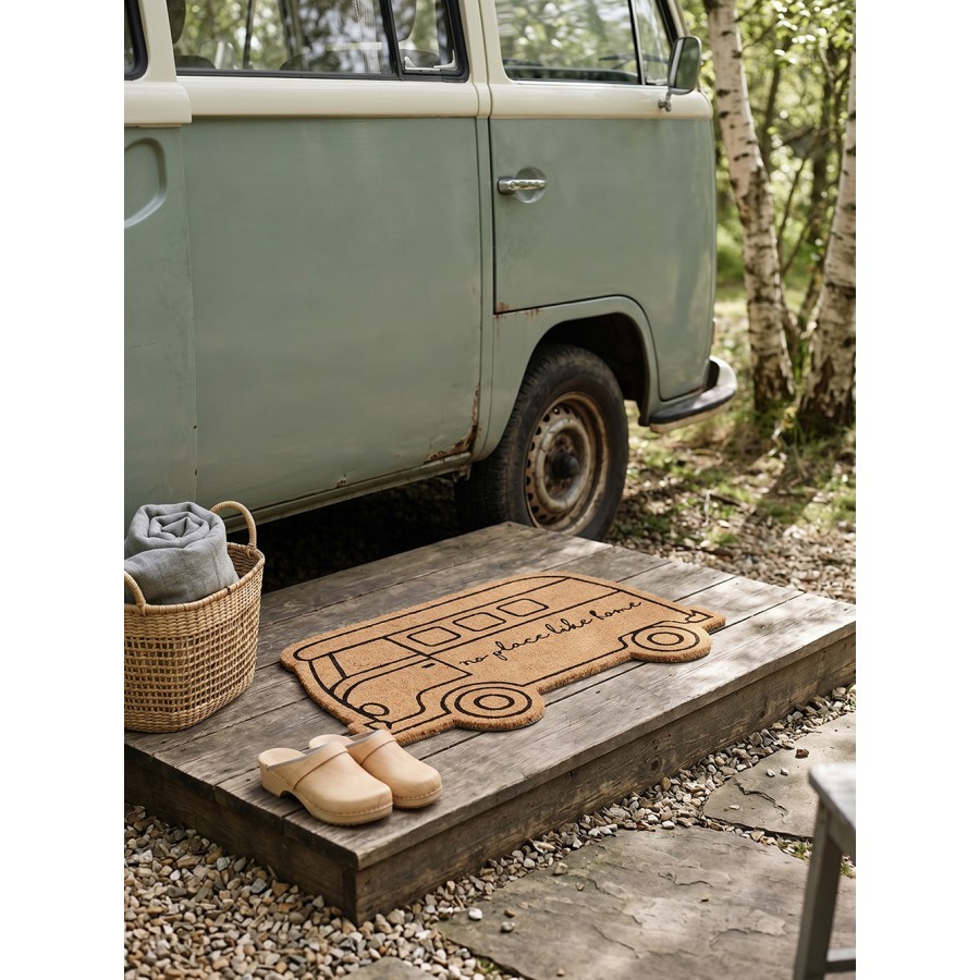 Hnědá kokosová rohožka ve tvaru retro autobusu - 75*45*1 cm Clayre & Eef Hnědá kokosová rohožka ve tvaru retro autobusu - 75*45*1 cm Clayre & Eef