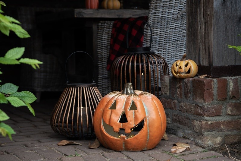 Oranžová dekorace dýně Halloween - 36*33*32 cm Clayre & Eef Oranžová dekorace dýně Halloween - 36*33*32 cm Clayre & Eef
