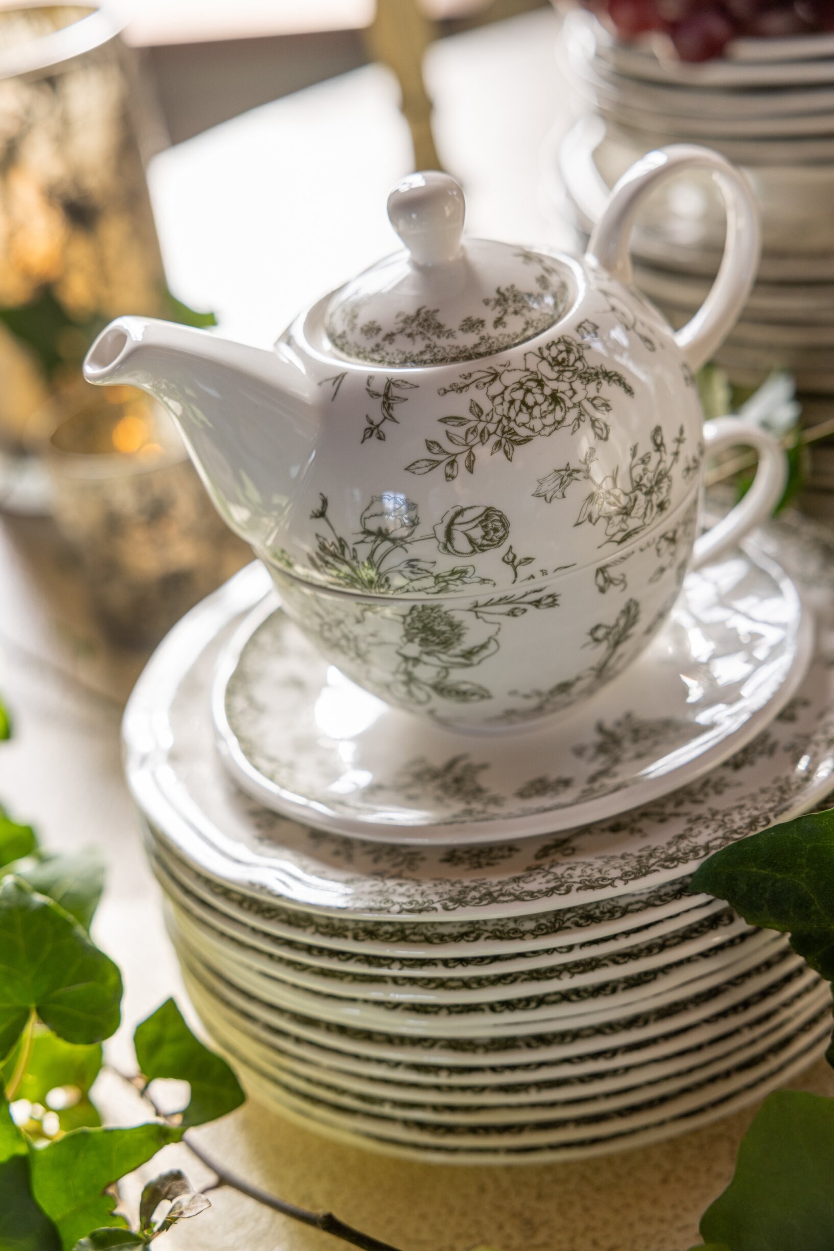 Bílá porcelánová konvička tea for one Vintage Blossom - 6*6*13 cm J-Line by Jolipa Bílá porcelánová konvička tea for one Vintage Blossom - 6*6*13 cm J-Line by Jolipa