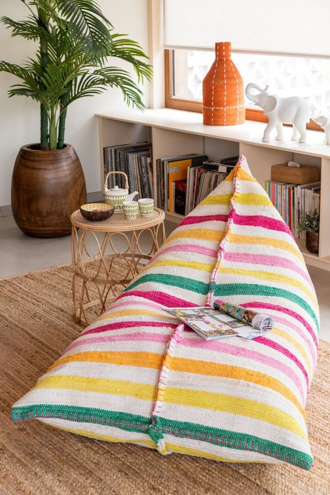 Barevný sedací vak z recyklované bavlny Cocoon Stripes - 150*100*40 cm J-Line by Jolipa Barevný sedací vak z recyklované bavlny Cocoon Stripes - 150*100*40 cm J-Line by Jolipa