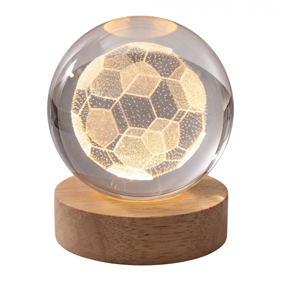 LED stolní lampička na dřevěném podstavci - fotbalový míč - Ø 6 cm / USB