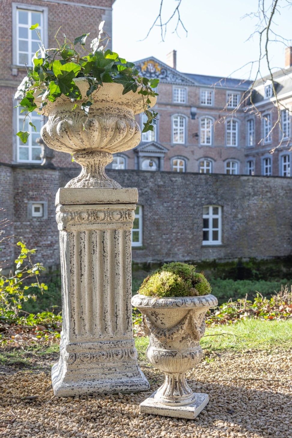 Béžový antik dekorační květináč Vintage Chateau – 56*56*50 cm J-Line by Jolipa Béžový antik dekorační květináč Vintage Chateau – 56*56*50 cm J-Line by Jolipa