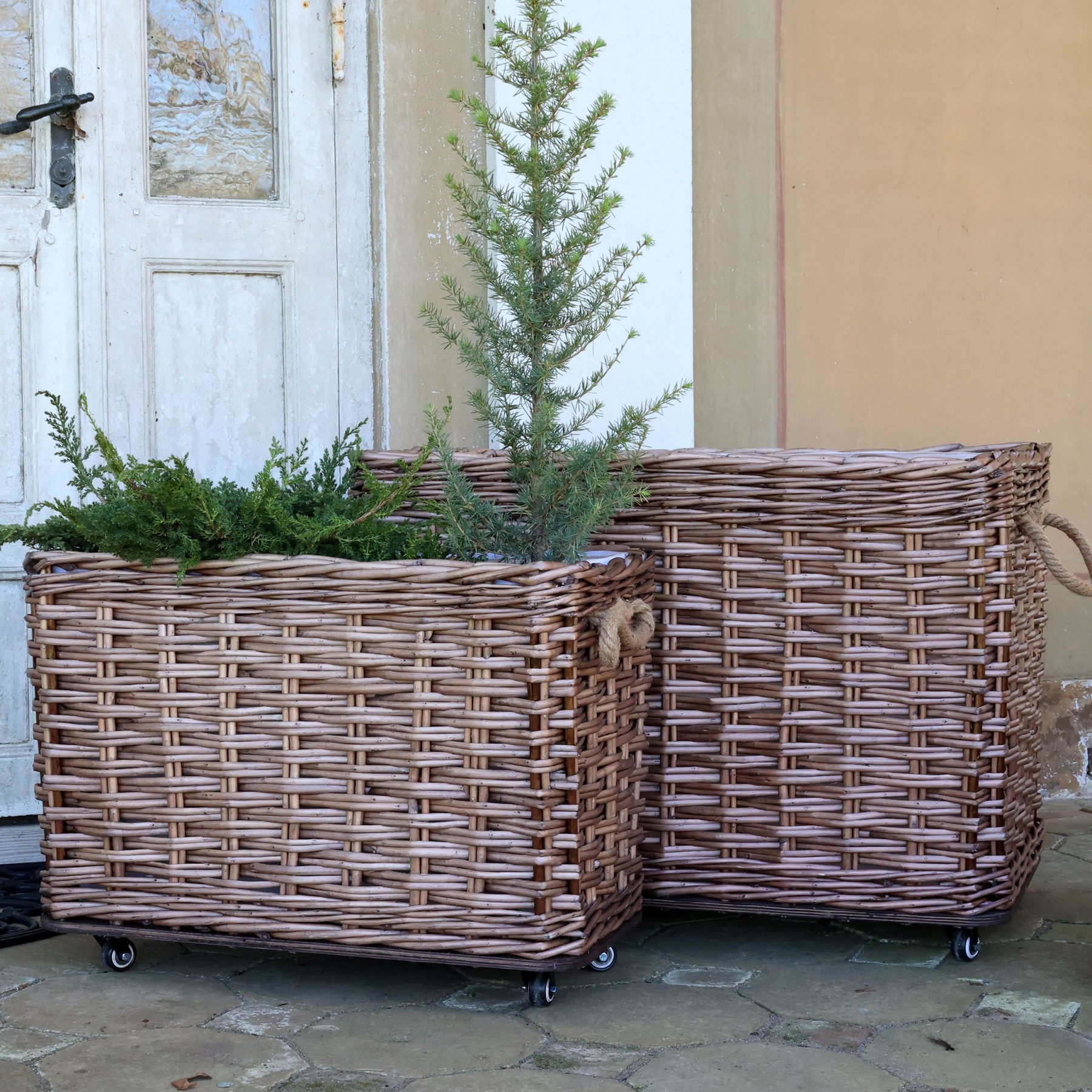 Sada 2ks hnědých košů French Basket s kolečky Nature – 82*48*55 cm