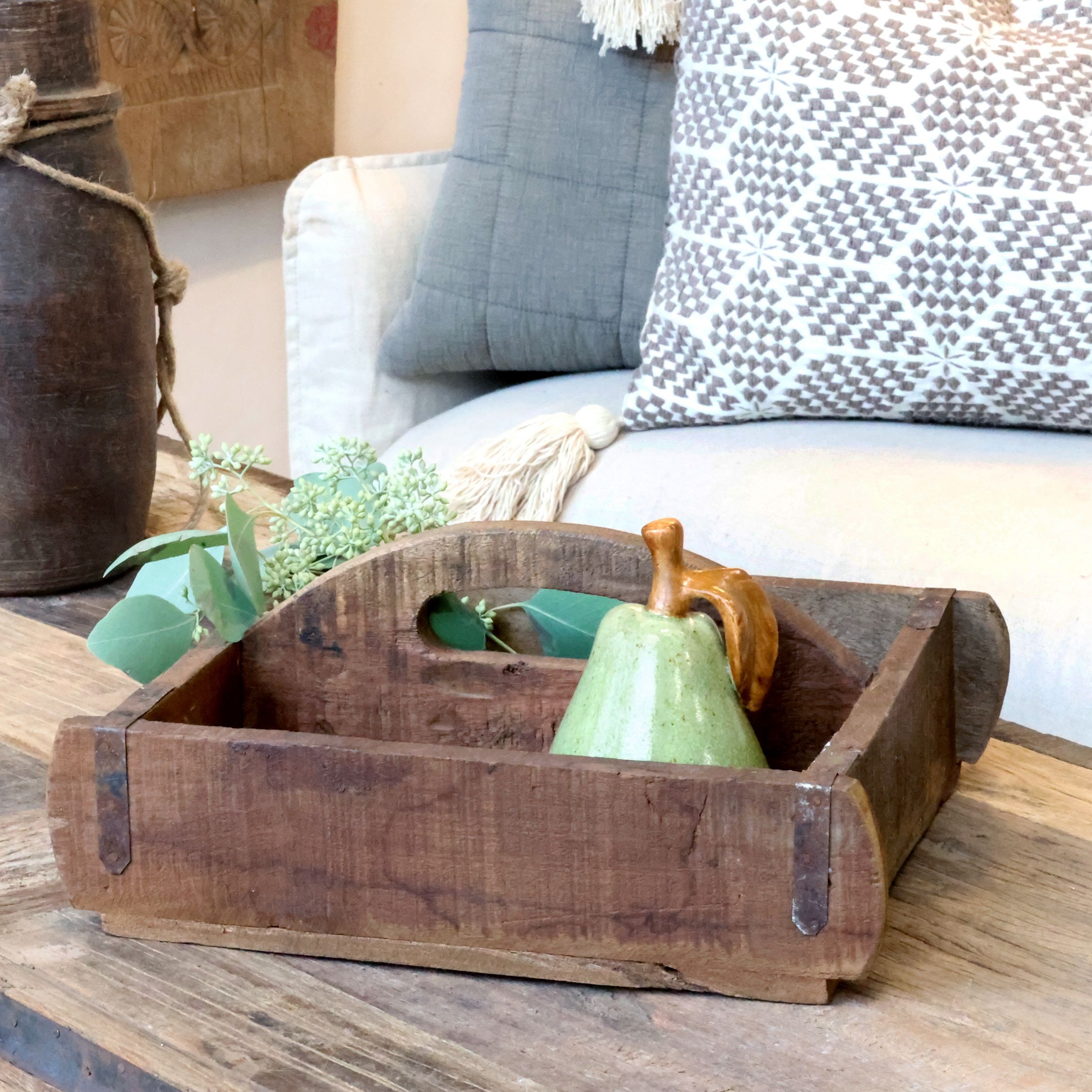 Box Grimaud z recyklovaného hnědého dřeva s rukojetí – 30*25*13 cm Chic Antique Box Grimaud z recyklovaného hnědého dřeva s rukojetí – 30*25*13 cm Chic Antique