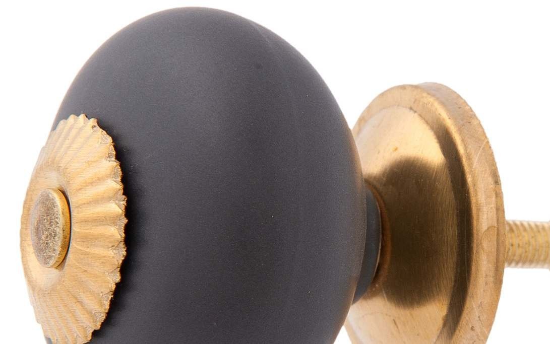 Šedá kulatá úchytka se zlatým koncem - Ø 4*3 cm Clayre & Eef Šedá kulatá úchytka se zlatým koncem - Ø 4*3 cm Clayre & Eef