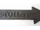 Litinová cedule nástěnná šipka Toilet - 29*10*1 cm Clayre & Eef