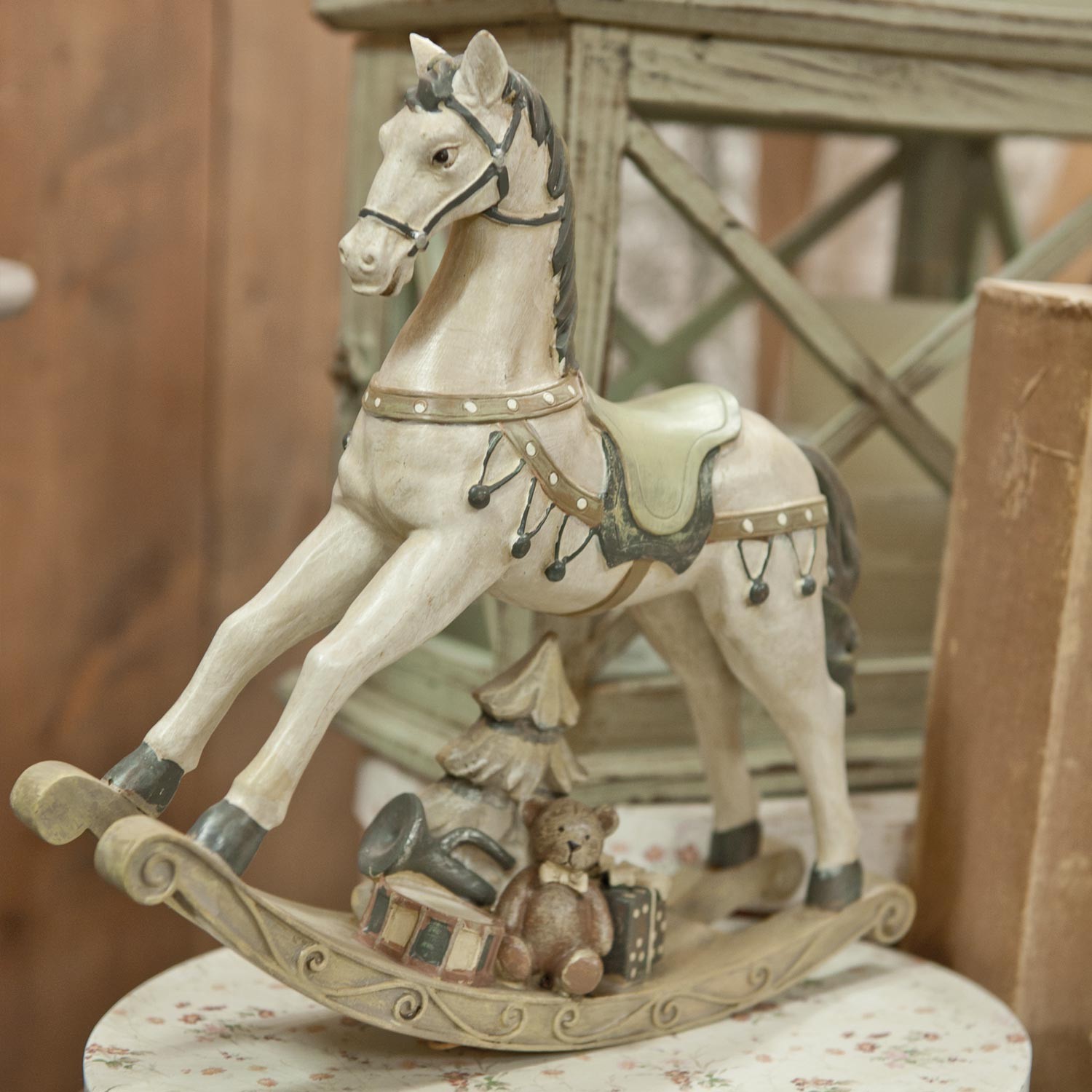 Béžová antik dekorace houpací koník Rocking Horse - 29*6*27 cm Clayre & Eef Béžová antik dekorace houpací koník Rocking Horse - 29*6*27 cm Clayre & Eef