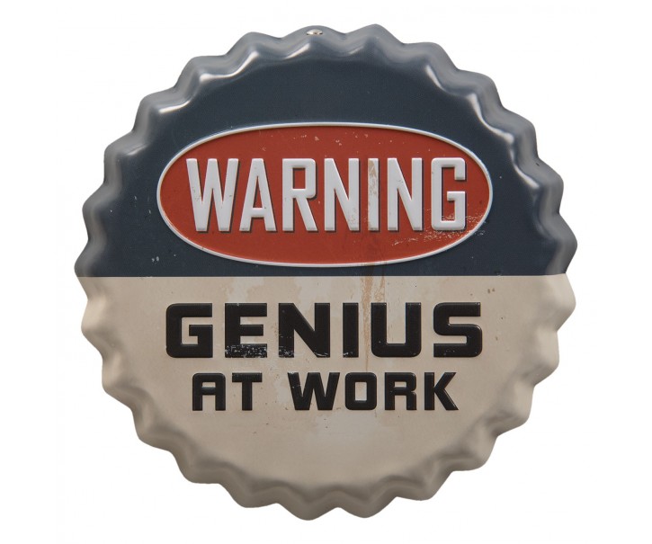 Barevná kulatá cedule WARNING GENIUS AT WORK s úmyslným odřením - 13*2 cm Clayre & Eef