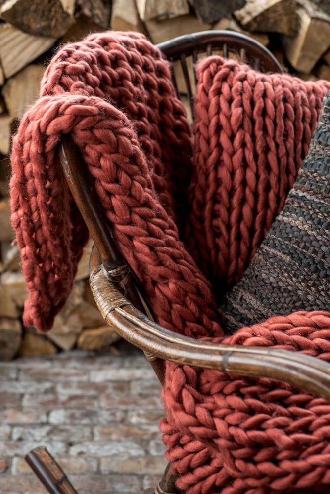 Pletený vínový polštář Tricot - 40*40 cm J-Line by Jolipa Pletený vínový polštář Tricot - 40*40 cm J-Line by Jolipa