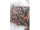 Zelený sametový polštář s plameňáky - 35*35cm Colmore by Diga