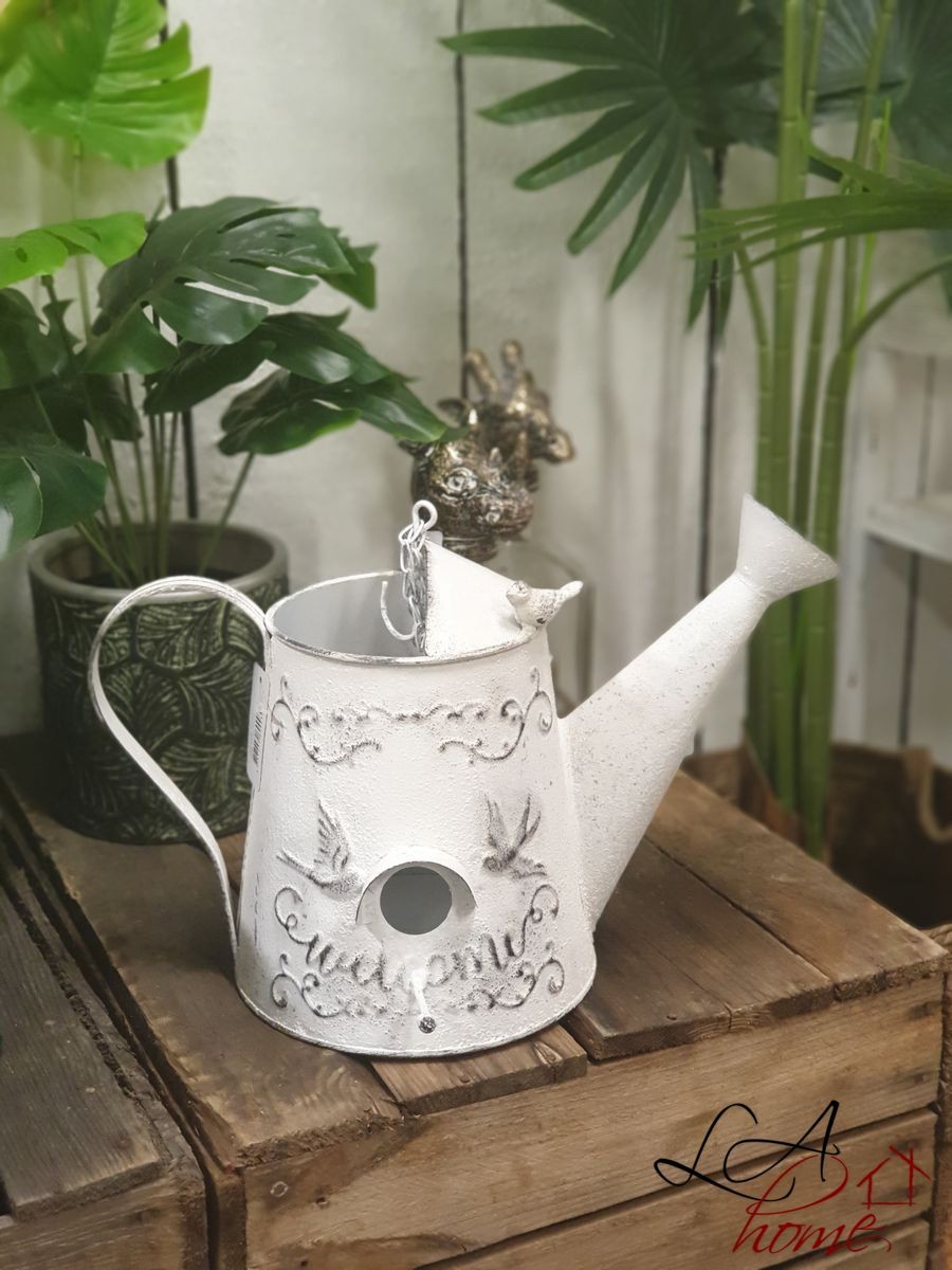 Bílá dekorační ptačí budka ve tvaru konve - 37*21*23 cm Clayre & Eef Bílá dekorační ptačí budka ve tvaru konve - 37*21*23 cm Clayre & Eef