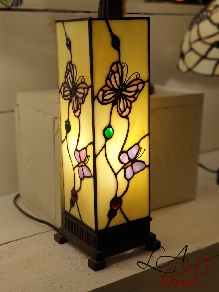 Stolní lampa Tiffany Butterfly Garden - 12.5*35 cm Clayre & Eef Stolní lampa Tiffany Butterfly Garden - 12.5*35 cm Clayre & Eef