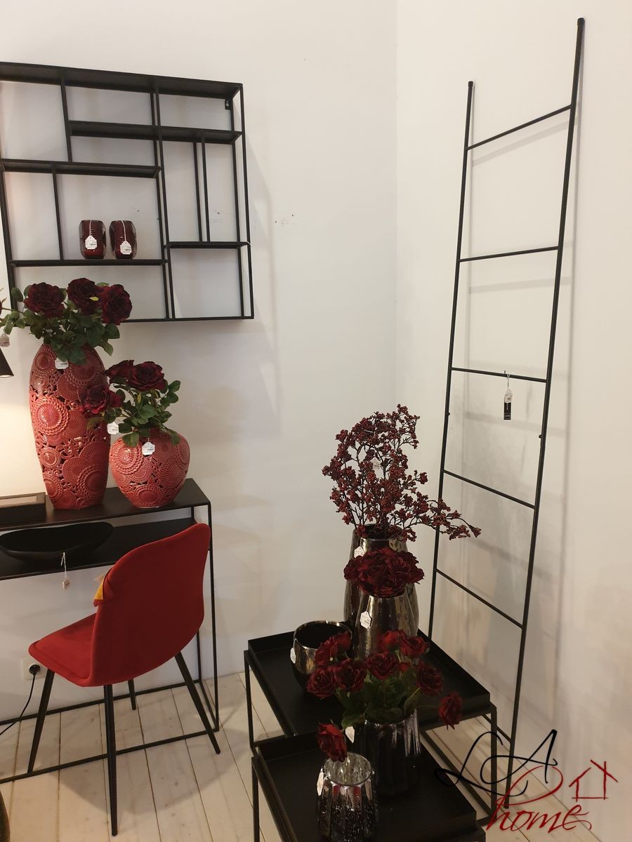 Černý kovový věšák na textil žebřík - 50*220 cm J-Line by Jolipa Černý kovový věšák na textil žebřík - 50*220 cm J-Line by Jolipa