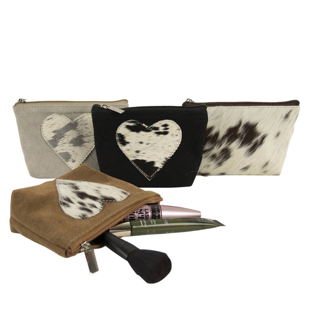 Šedá make-up taška se srdcem z hovězí kůže - 15*5*12cm Mars & More Šedá make-up taška se srdcem z hovězí kůže - 15*5*12cm Mars & More