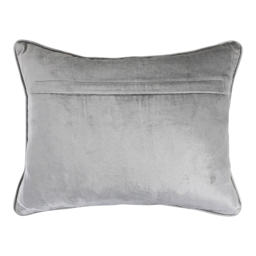 Obdélníkový šedo stříbrný sametový polštář Grey - 35*45cm Mars & More Obdélníkový šedo stříbrný sametový polštář Grey - 35*45cm Mars & More
