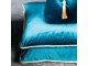 Petrolejový sametový polštář obšitý krouceným zlatým provázkem Velvet - 45*10*45cm Mars & More 