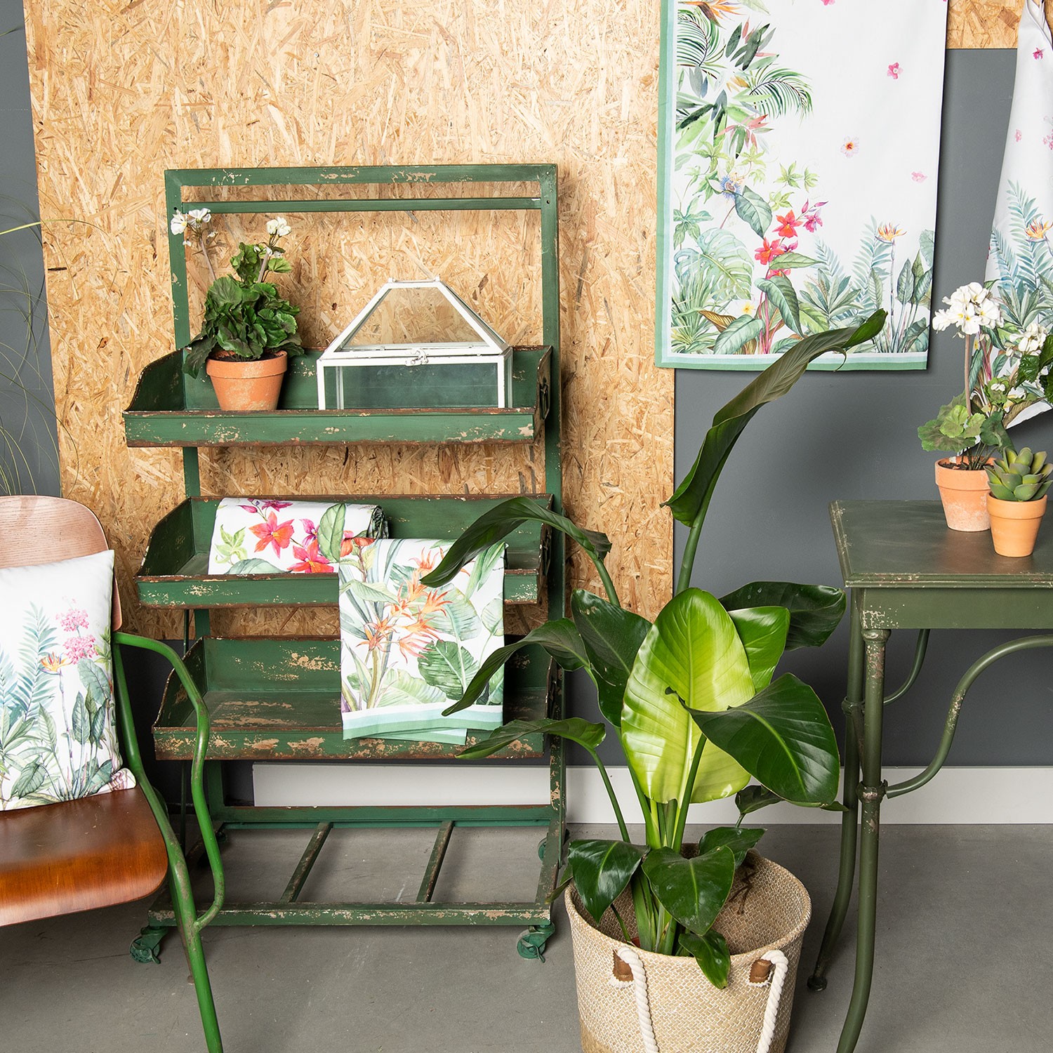 Podsedák s výplní Jungle Botanics - 40*40 cm Clayre & Eef Podsedák s výplní Jungle Botanics - 40*40 cm Clayre & Eef