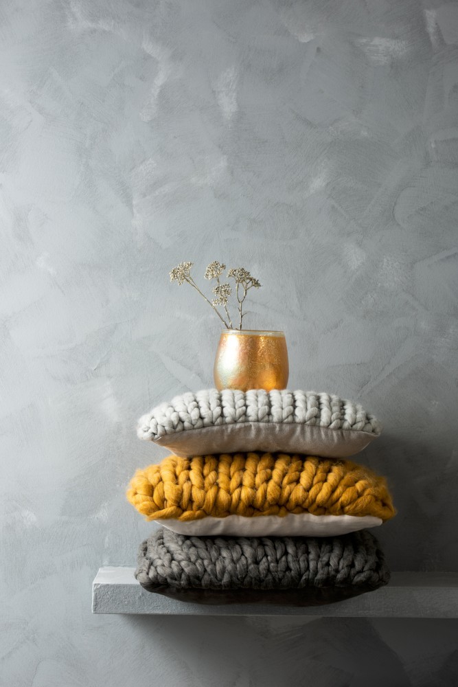 Pletený okrový polštář Tricot ochre - 40*40 cm J-Line by Jolipa Pletený okrový polštář Tricot ochre - 40*40 cm J-Line by Jolipa
